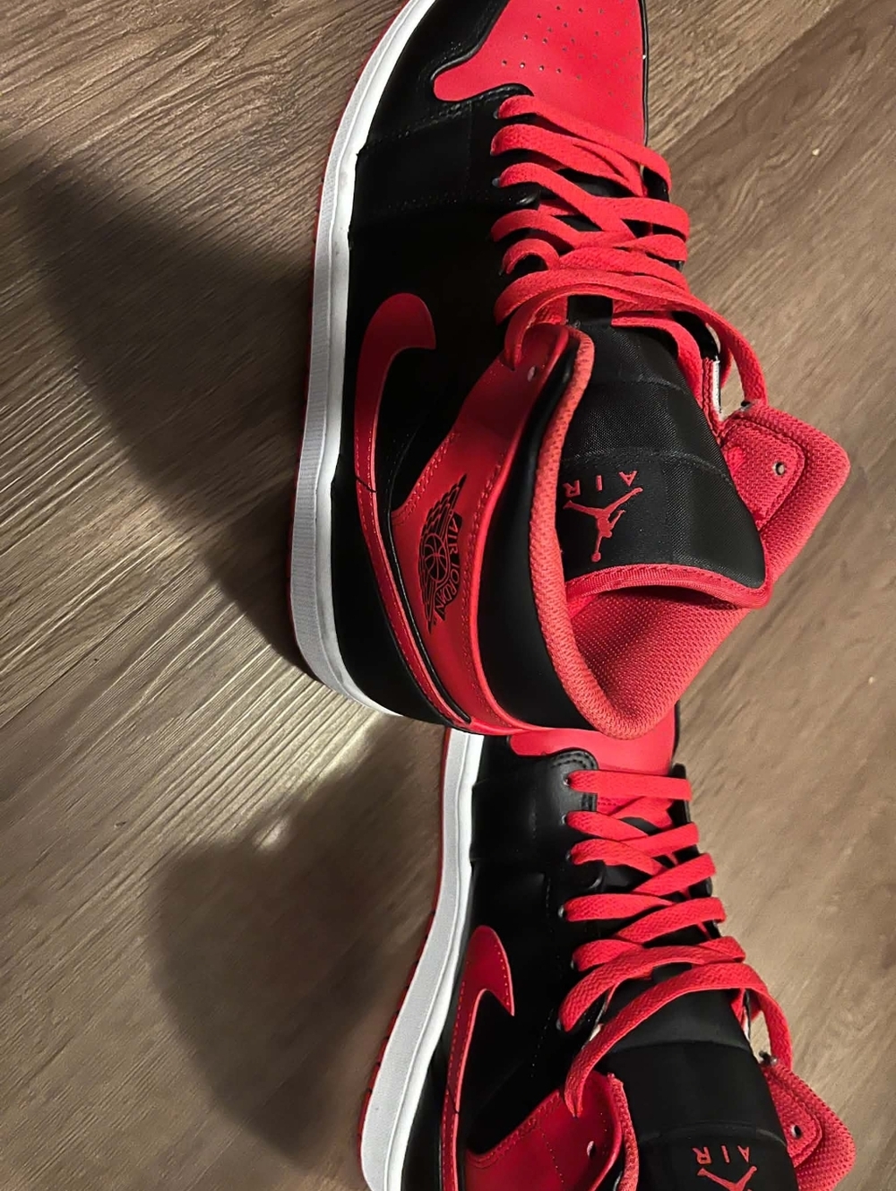Jordan 1 Mid- Black & Red Size 10